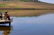 夏季钓鱼秘诀：4个深水技巧，轻松钓满鱼篓